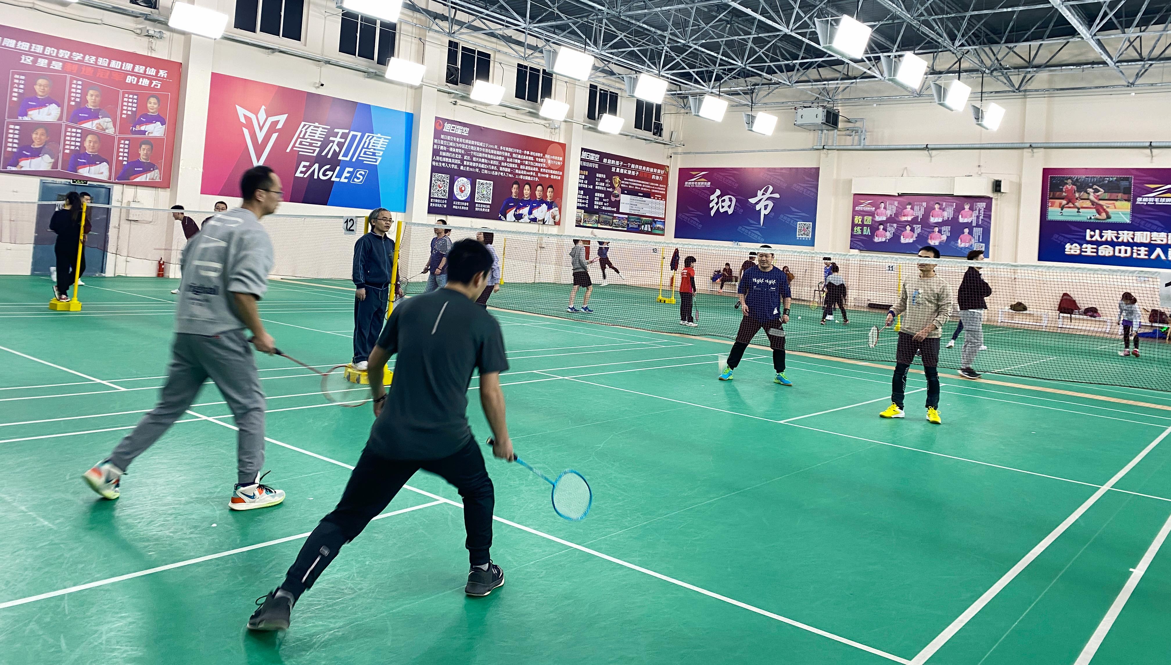 云顶国际yd888公司羽毛球友谊赛圆满结束